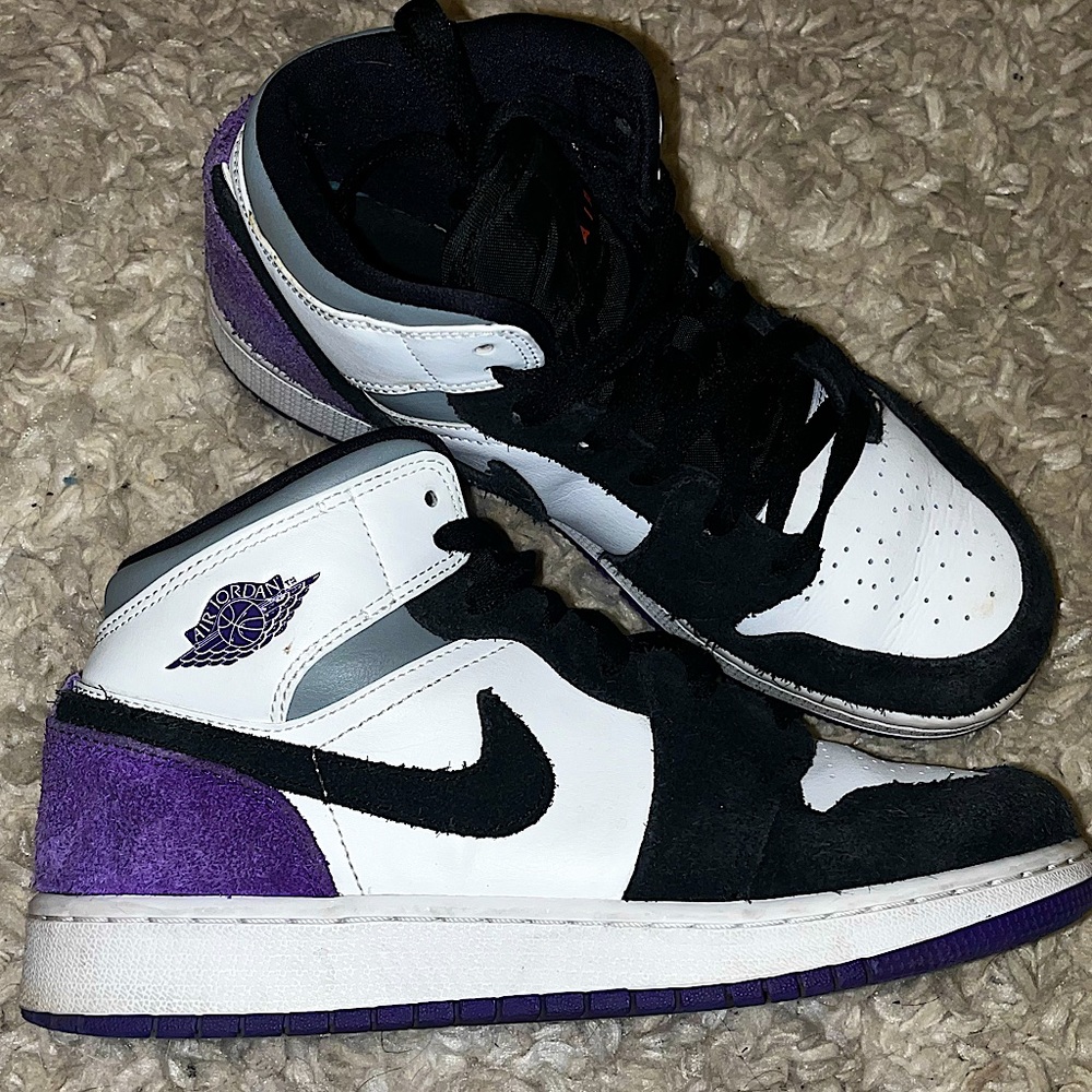 Varsity purple colorway mids- Air Jordans